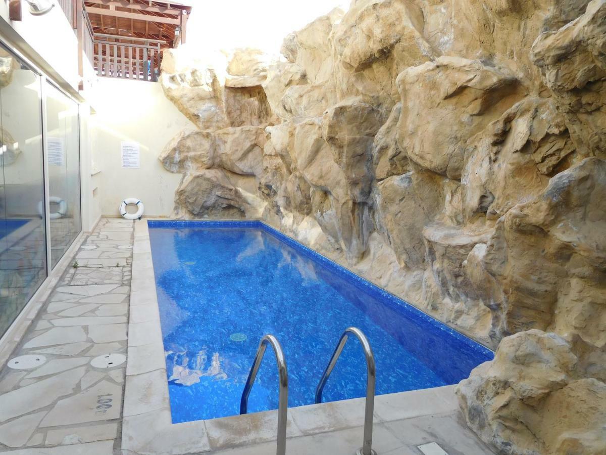 Vanessa 2 Bedroom Apartment Paphos Ngoại thất bức ảnh