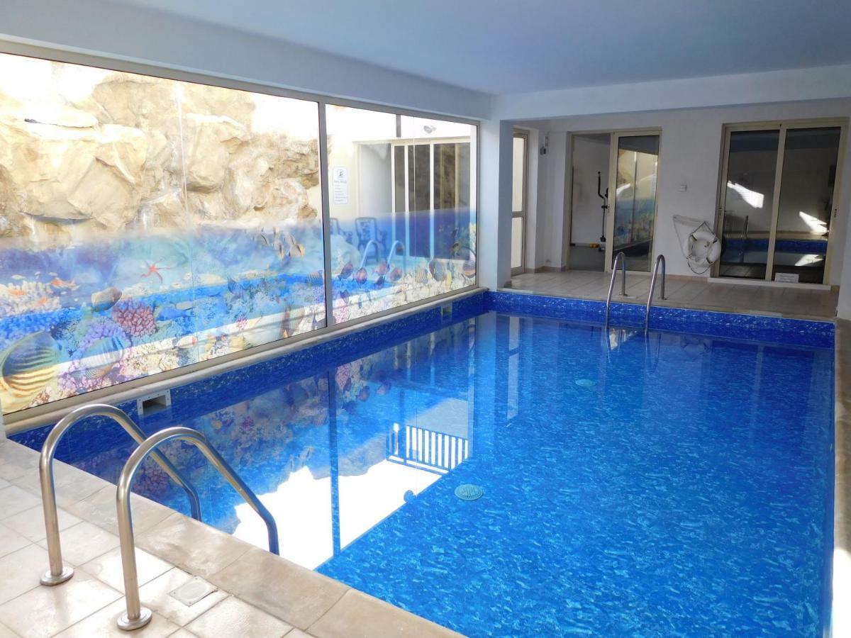 Vanessa 2 Bedroom Apartment Paphos Ngoại thất bức ảnh