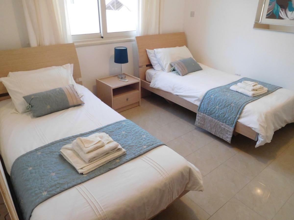 Vanessa 2 Bedroom Apartment Paphos Ngoại thất bức ảnh